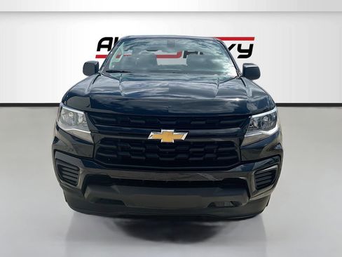Used 2022 Chevrolet Colorado W/T RWD image 2