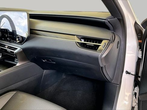 Used 2026 Lexus RX 350 Premium w/ Accessory Package (2T) FWD image 16
