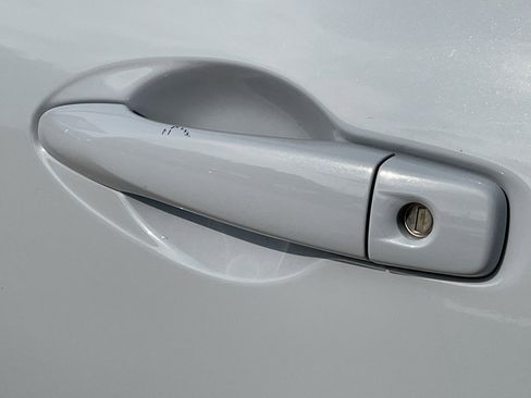 Used 2025 Nissan Versa SV image 10