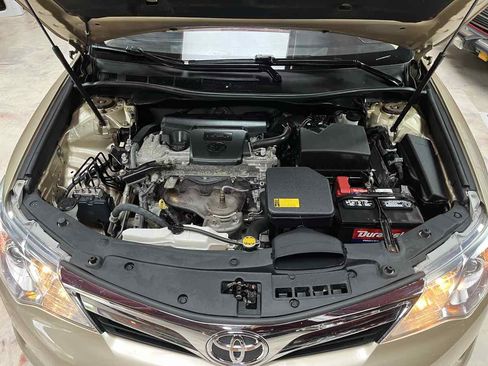 Used 2012 Toyota Camry LE FWD image 35