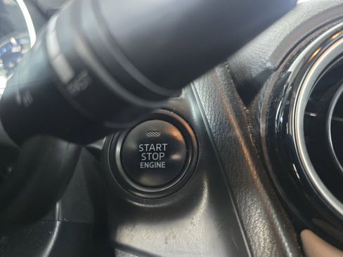 Used 2020 Toyota Yaris LE image 13