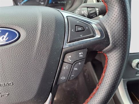 Used 2022 Ford Edge ST-Line image 25