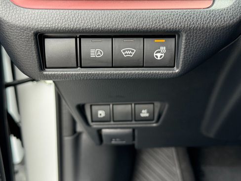 Used 2024 Toyota Prius Prime FWD image 16