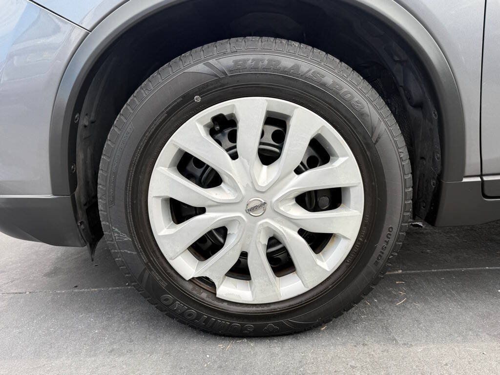 Used 2017 Nissan Rogue S w/ S Appearance Package AWD/4WD image 29