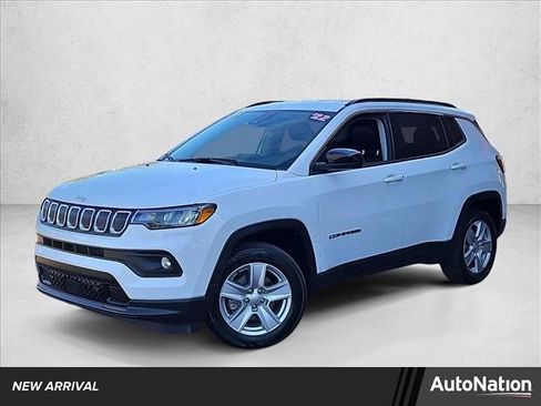 Used 2022 Jeep Compass Latitude image 1