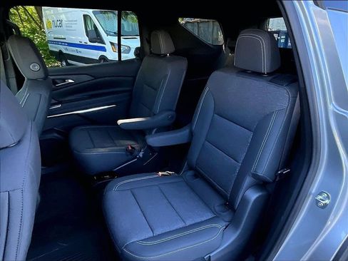New 2026 Chevrolet Traverse LT w/ LPO, Floor Liner Package AWD/4WD image 15