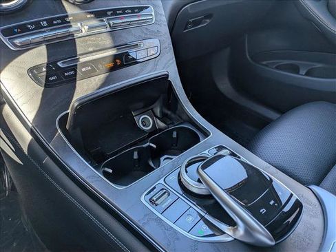 Used 2019 Mercedes-Benz GLC 300 4MATIC image 12