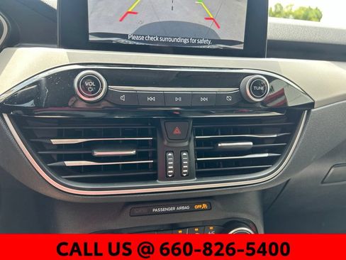 Used 2021 Ford Escape SE w/ SE Sport Appearance Package AWD/4WD image 23