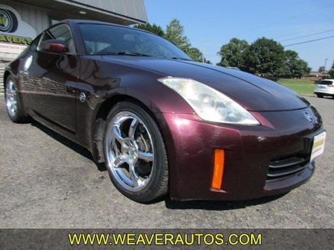 Used 2006 Nissan 350Z Enthusiast w/ (N93) Cargo Convenience Pkg RWD image 1