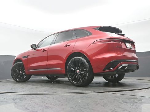 Used 2021 Jaguar F-PACE R-Dynamic S image 11