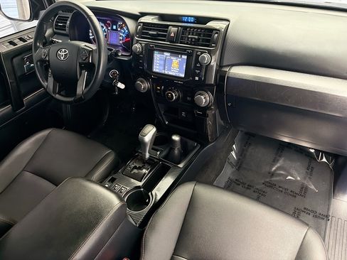 Used 2019 Toyota 4Runner TRD Off-Road Premium AWD/4WD image 12