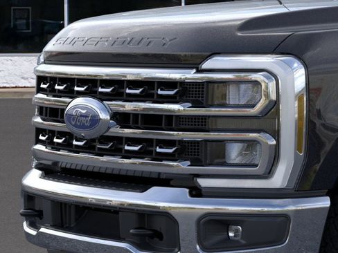New 2026 Ford F250 XLT w/ XLT Premium Package AWD/4WD image 17