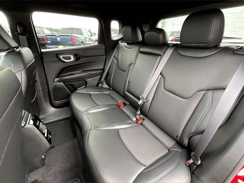 New 2026 Jeep Compass Latitude image 10