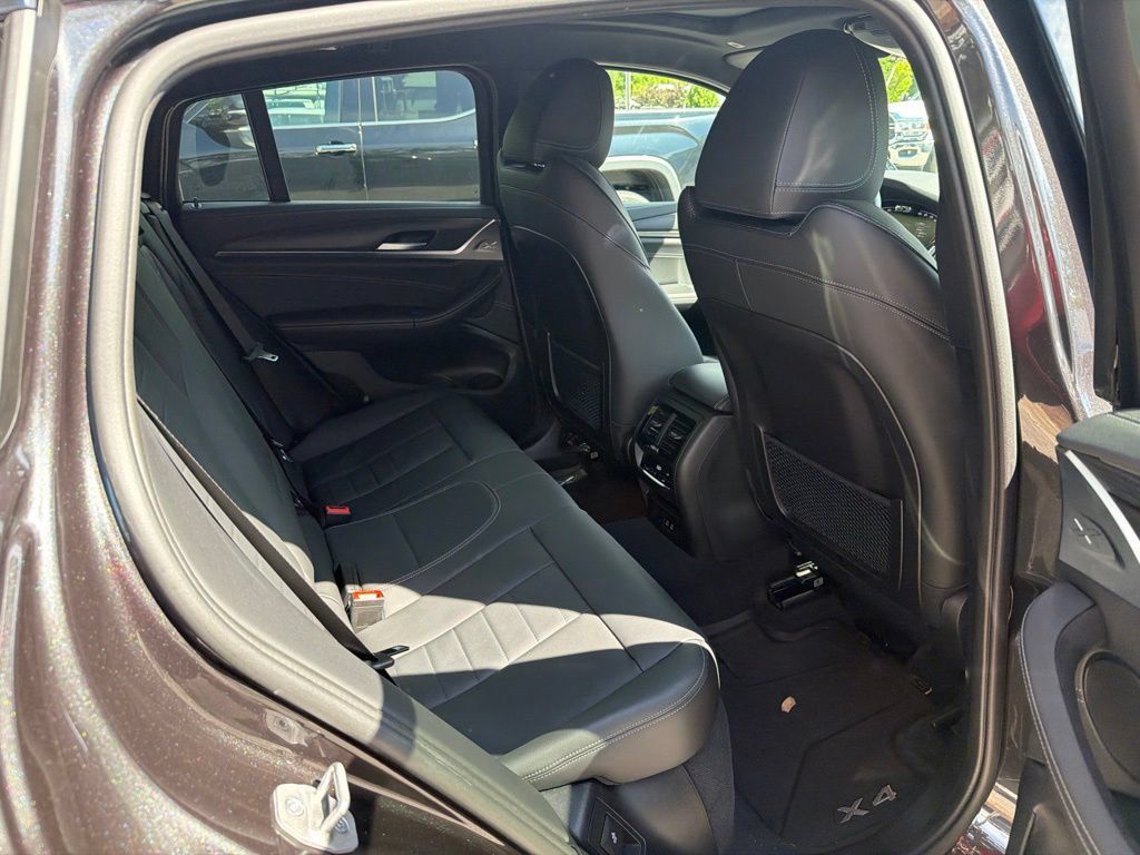 Used 2023 BMW X4 M40i AWD/4WD image 40