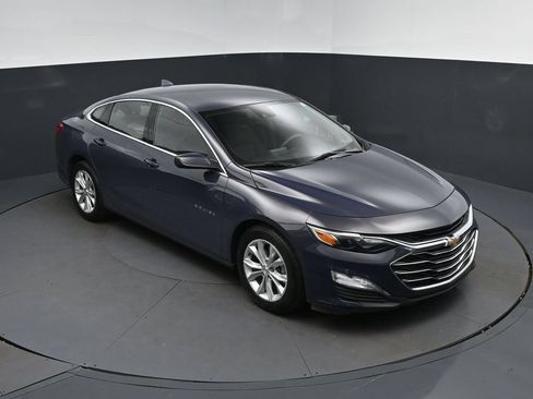 Used 2025 Chevrolet Malibu LT FWD image 1