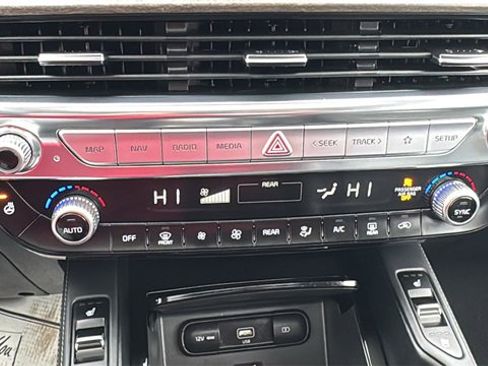 Used 2022 Kia Telluride EX w/ EX Premium Package image 25