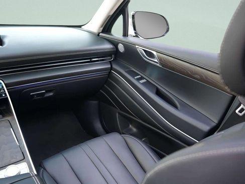 Used 2024 Genesis GV80 3.5T image 32