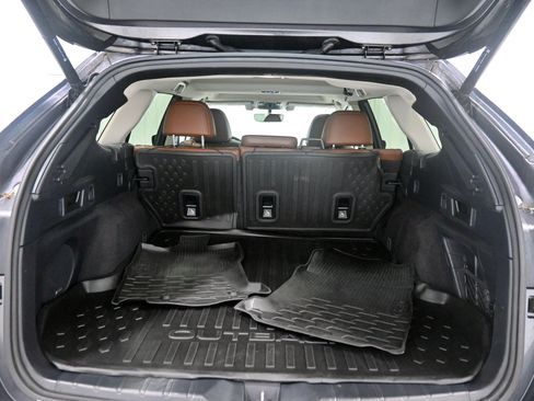 Used 2020 Subaru Outback Touring XT AWD/4WD image 35