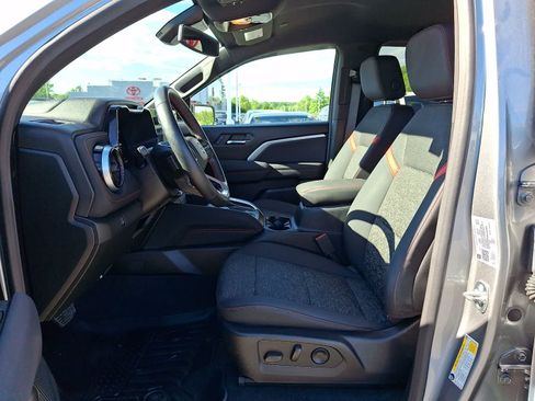 Used 2024 Chevrolet Colorado Z71 w/ Z71 Convenience Package 2 AWD/4WD image 15