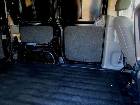 Used 2015 Nissan NV200 SV w/ Technology Package image 23