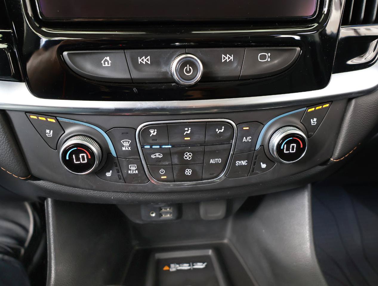 Used 2020 Chevrolet Traverse Premier w/ Redline Edition FWD image 51