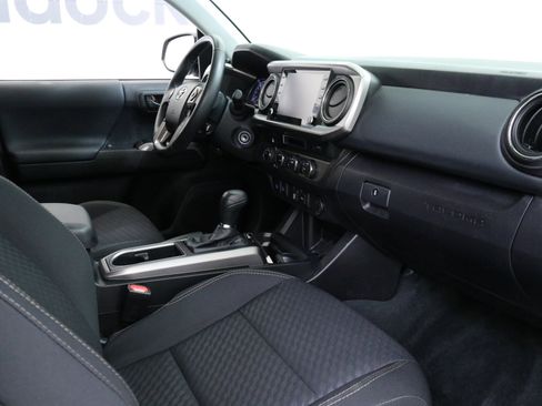 Used 2021 Toyota Tacoma SR5 image 32