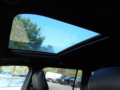 New 2025 Jeep Grand Cherokee L Limited w/ Luxury Tech Group II image 16