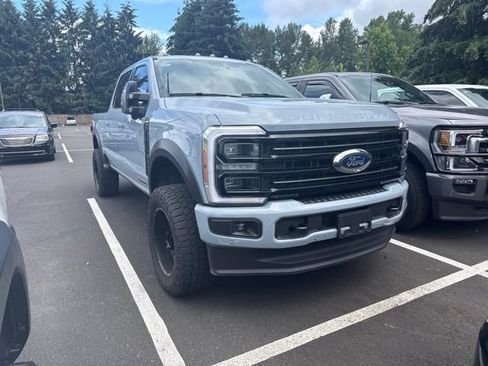 Used 2025 Ford F350 Platinum w/ FX4 Off-Road Package AWD/4WD image 2