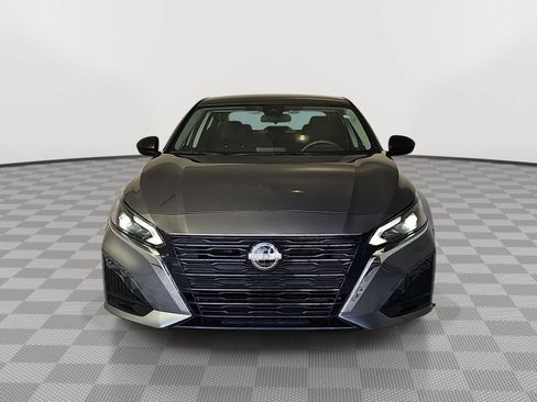 Certified 2024 Nissan Altima 2.5 SV FWD image 3