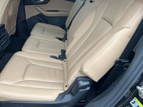 Used 2024 Audi Q7 2.0T Premium image 8