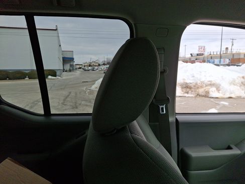 Used 2020 Nissan Frontier SV image 13