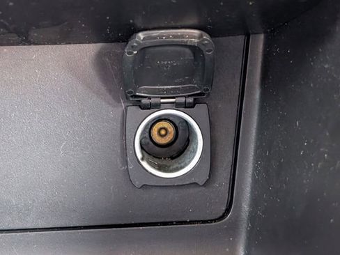 Used 2016 Chevrolet Colorado Z71 AWD/4WD image 20