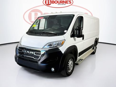 Used 2025 RAM ProMaster 2500 w/ U-Haul Equipment Group FWD image 4
