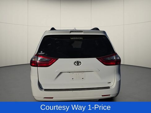Used 2020 Toyota Sienna LE FWD image 6