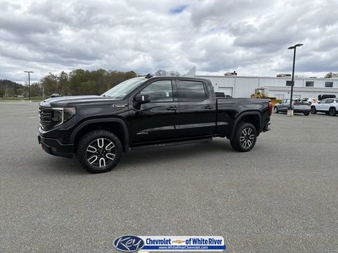 Used 2022 GMC Sierra 1500 AT4 w/ AT4 Premium Package AWD/4WD image 1