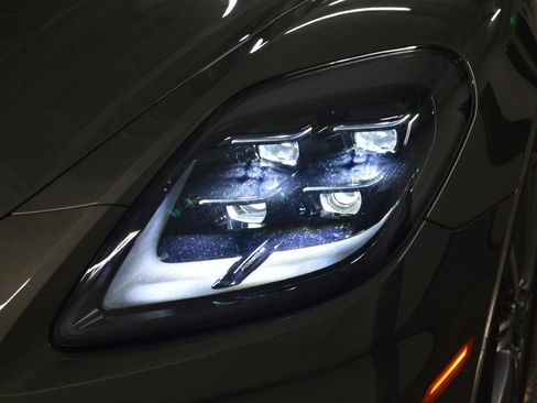 New 2026 Porsche Panamera image 9