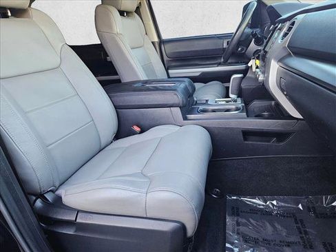 Used 2020 Toyota Tundra SR5 w/ SR5 Leather Package image 20
