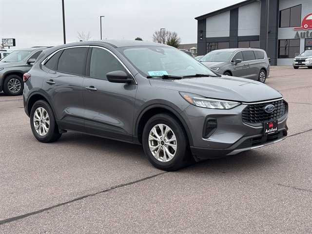 Used 2024 Ford Escape Active AWD/4WD image 3