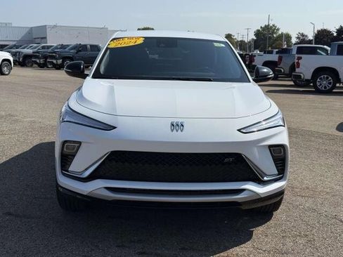 Used 2024 Buick Envista Sport Touring w/ Convenience I Package image 3