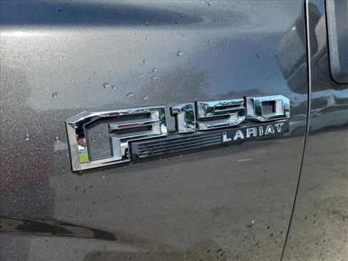 Used 2018 Ford F150 Lariat RWD image 9