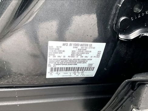 Used 2020 Ford Explorer XLT w/ Equipment Group 202A image 6