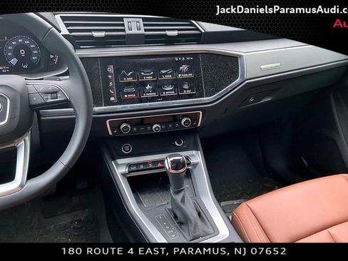 Used 2025 Audi Q3 2.0T Premium w/ Convenience Package AWD/4WD image 6