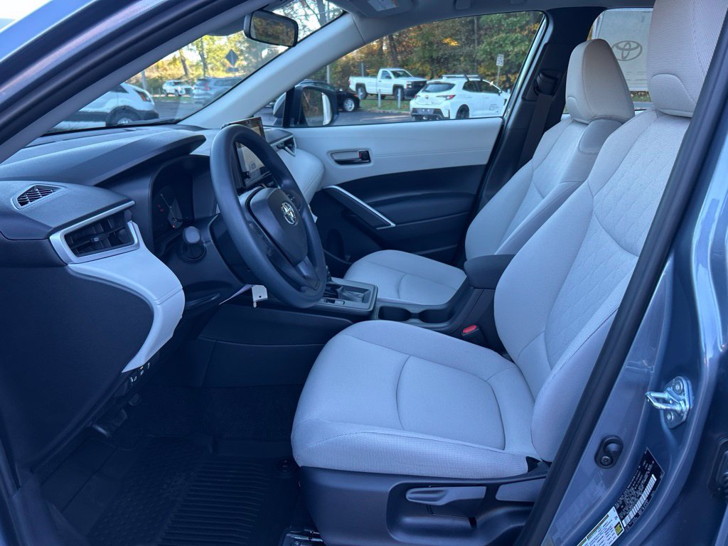 New 2026 Toyota Corolla Cross L AWD/4WD image 9