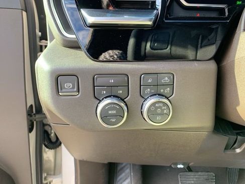 New 2026 GMC Sierra 2500 SLE image 19