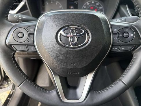 Certified 2025 Toyota Corolla SE FWD image 23