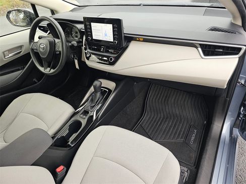 Used 2021 Toyota Corolla L image 11