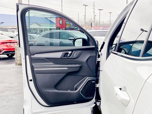 Used 2025 Buick Enclave Sport Touring image 26