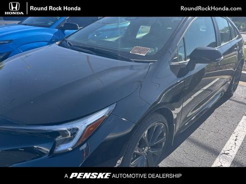 Used 2026 Toyota Corolla SE FWD image 1