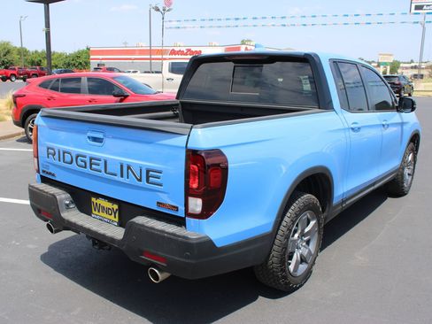 Used 2025 Honda Ridgeline TrailSport image 8