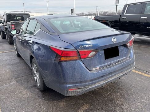 Used 2022 Nissan Altima 2.5 S image 3